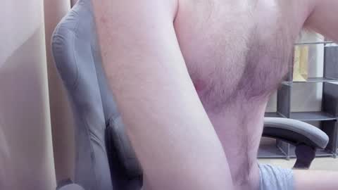 Snapshot of fluffycat_ chatting on 12-17-24, 10:01 fluffycat online show from 12-17-24, 10:01