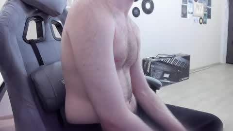 Snapshot of fluffycat_ chatting on 03-04-25, 08:05 fluffycat online show from 03-04-25, 08:05