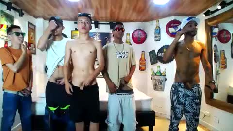 Snapshot of flyckers chatting on 01-18-25, 02:03 flyckers online show from 01-18-25, 02:03