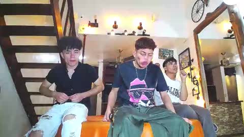 Snapshot of flyckers chatting on 09-12-25, 08:09 flyckers online show from 09-12-25, 08:09