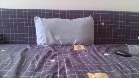 Snapshot of flylen chatting on 12-17-25, 04:02 flylen online show from 12-17-25, 04:02