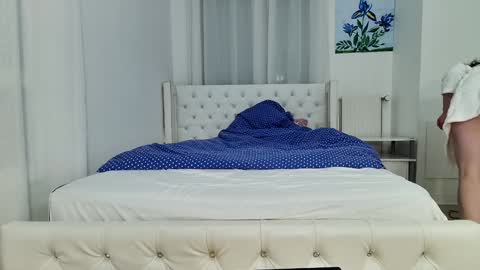 Snapshot of flymybutterfly chatting on 12-29-24, 03:24 flymybutterfly online show from 12-29-24, 03:24