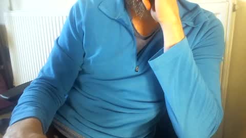 Snapshot of fns2011 chatting on 09-29-25, 09:03 fns2011 online show from 09-29-25, 09:03