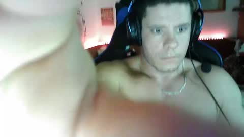 Snapshot of focusw0w chatting on 10-15-25, 10:37 focusw0w online show from 10-15-25, 10:37