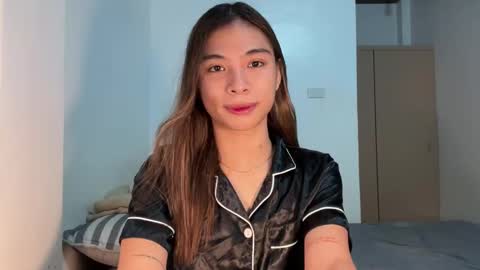 Snapshot of foeheart chatting on 02-24-26, 03:32 Foe online show from 02-24-26, 03:32