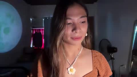 Snapshot of foeheart chatting on 05-27-26, 01:57 Foe online show from 05-27-26, 01:57