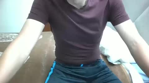 Snapshot of fonzi_flores chatting on 10-14-25, 09:10 fonzi_flores online show from 10-14-25, 09:10