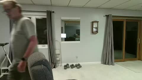 Snapshot of foodforcatfists chatting on 09-17-25, 02:24 foodforcatfists online show from 09-17-25, 02:24