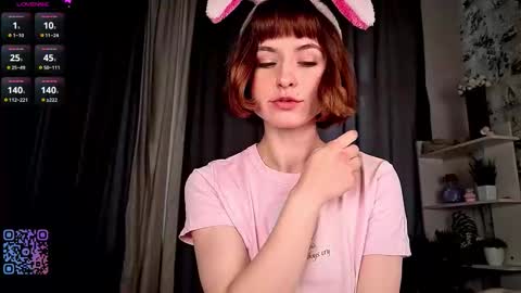Snapshot of forbidden_fruity chatting on 10-16-25, 09:21 Laura online show from 10-16-25, 09:21