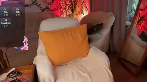     online show from 06-18-26, 01:04
