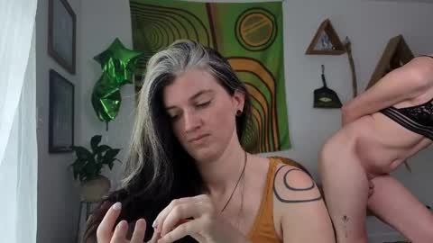Snapshot of forestdarling chatting on 04-21-26, 04:34 forestdarling online show from 04-21-26, 04:34
