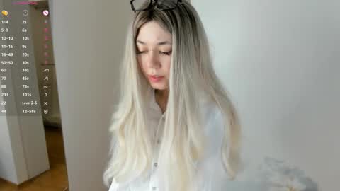 Snapshot of forestproject chatting on 09-17-25, 04:47 Flair online show from 09-17-25, 04:47