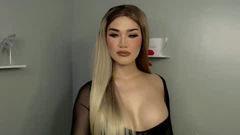 Snapshot of forget_me_not69 chatting on 03-10-25, 05:29 KHATRINA STACIE MARIE online show from 03-10-25, 05:29