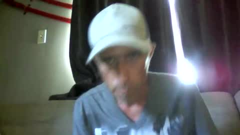 Snapshot of fouraide42 chatting on 05-21-26, 04:03 fouraide42 online show from 05-21-26, 04:03