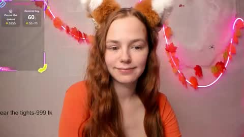 Snapshot of fox_lisaaa chatting on 10-15-25, 08:09 Lisa online show from 10-15-25, 08:09