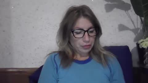 Snapshot of fox_red_lady7 chatting on 12-05-24, 06:22 fox_red_lady7 online show from 12-05-24, 06:22