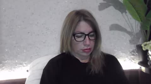 Snapshot of fox_red_lady7 chatting on 12-07-24, 08:05 fox_red_lady7 online show from 12-07-24, 08:05