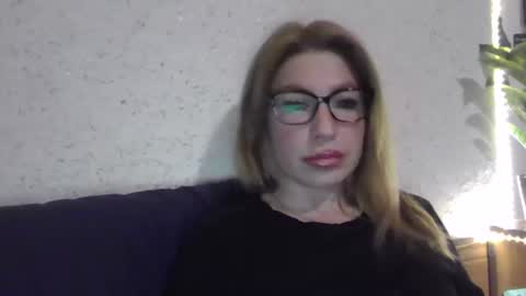 Snapshot of fox_red_lady7 chatting on 01-06-25, 06:10 fox_red_lady7 online show from 01-06-25, 06:10