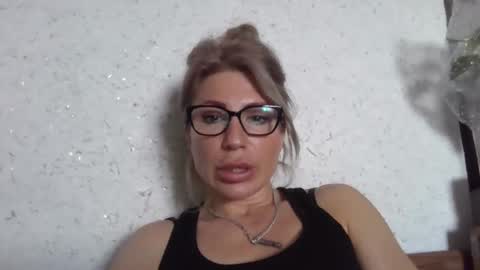 fox_red_lady7 online show from 04-03-26, 11:19