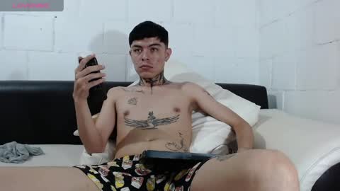 Snapshot of foxbadboy chatting on 05-30-26, 12:30 foxbadboy online show from 05-30-26, 12:30