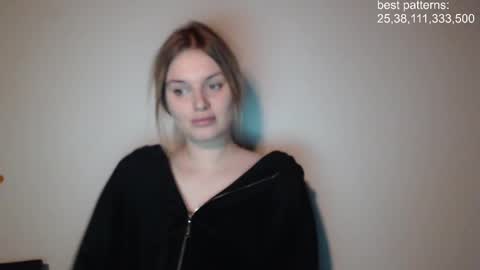 i am your baby Alien  online show from 02-24-25, 09:31