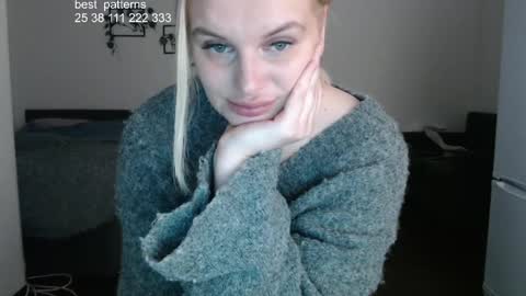 i am your baby Alien  online show from 04-21-26, 01:42