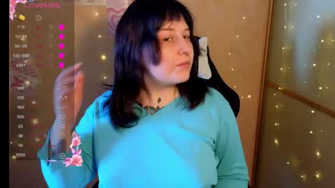 Snapshot of foxgirlandmerguis chatting on 06-01-26, 06:59 Belinda online show from 06-01-26, 06:59