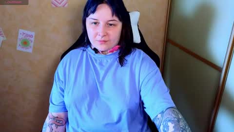 Snapshot of foxgirlandmerguis chatting on 07-15-26, 10:09 Belinda online show from 07-15-26, 10:09