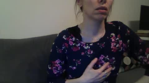 Snapshot of foxmoony chatting on 01-13-25, 06:38 FoxMoony online show from 01-13-25, 06:38