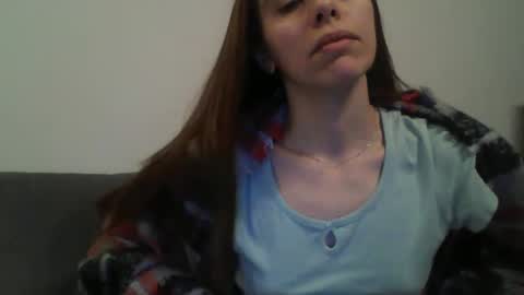 Snapshot of foxmoony chatting on 01-19-25, 03:21 FoxMoony online show from 01-19-25, 03:21