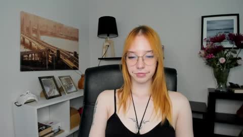 Snapshot of foxsonya chatting on 06-01-26, 05:53 Sonya online show from 06-01-26, 05:53
