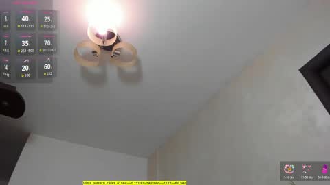 Snapshot of foxx_giirl chatting on 04-26-26, 04:54 Foxx online show from 04-26-26, 04:54