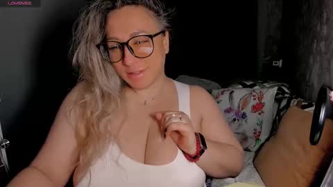 Kris online show from 03-29-26, 01:49