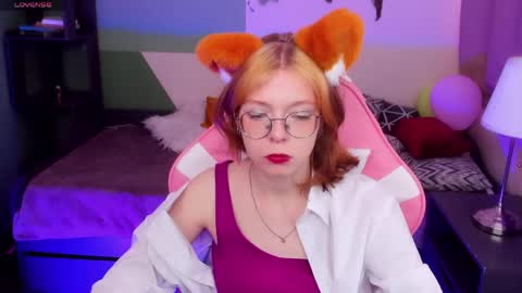 Snapshot of foxxxypolly chatting on 06-08-26, 05:41 Polly online show from 06-08-26, 05:41