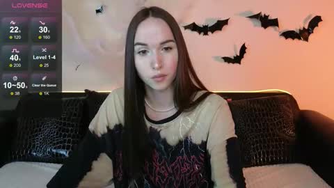 Snapshot of foxxy_girl_ chatting on 10-29-25, 07:21 andice online show from 10-29-25, 07:21