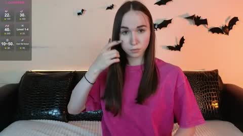 Snapshot of foxxy_girl_ chatting on 11-04-25, 11:31 andice online show from 11-04-25, 11:31