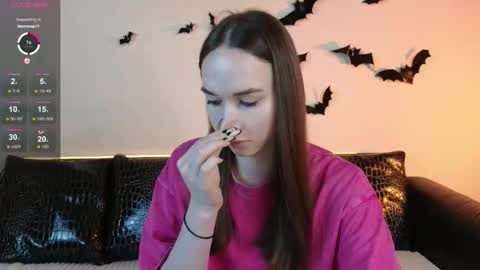 Snapshot of foxxy_girl_ chatting on 11-13-25, 04:44 andice online show from 11-13-25, 04:44