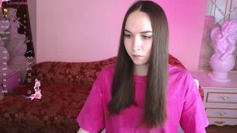 Snapshot of foxxy_girl_ chatting on 11-24-25, 11:54 andice online show from 11-24-25, 11:54