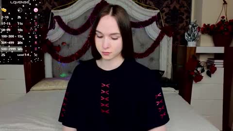 Snapshot of foxxy_girl_ chatting on 12-14-25, 11:37 andice online show from 12-14-25, 11:37