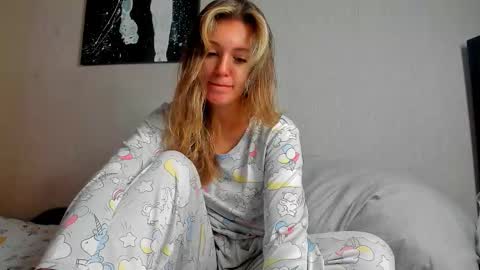 Foxy online show from 01-06-26, 12:14