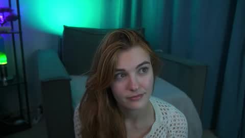 Snapshot of foxy_cute4you chatting on 02-10-26, 08:46 Eva online show from 02-10-26, 08:46