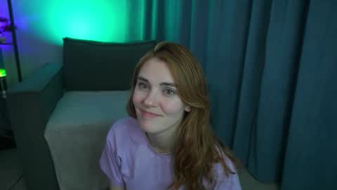 Snapshot of foxy_cute4you chatting on 02-13-26, 06:48 Eva online show from 02-13-26, 06:48