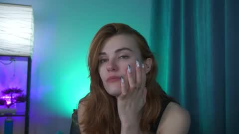 Snapshot of foxy_cute4you chatting on 02-16-26, 07:21 Eva online show from 02-16-26, 07:21