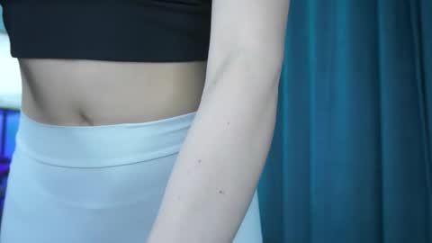 Snapshot of foxy_cute4you chatting on 03-12-26, 05:52 Eva online show from 03-12-26, 05:52