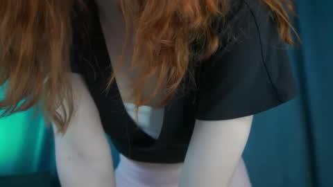 Snapshot of foxy_cute4you chatting on 04-10-26, 06:34 Eva online show from 04-10-26, 06:34