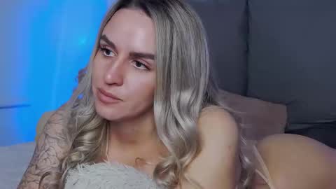 Snapshot of foxy_kimmi chatting on 11-27-25, 07:21 Foxy Kimmi online show from 11-27-25, 07:21