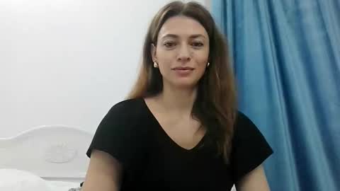 Adela - Single mom. 40 y online show from 02-06-26, 07:45