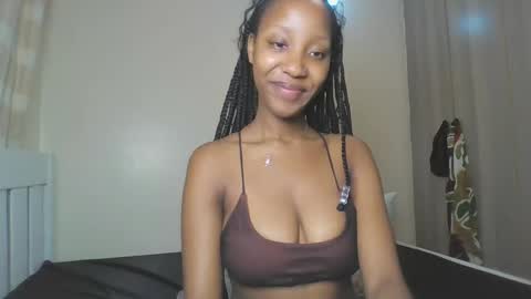 Snapshot of foxyatmidnite chatting on 05-29-26, 02:04 foxyatmidnite online show from 05-29-26, 02:04