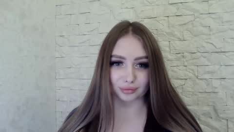 Snapshot of foxyflaree chatting on 11-23-25, 06:19 Alice online show from 11-23-25, 06:19