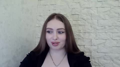 Snapshot of foxyflaree chatting on 12-19-25, 01:18 Alice online show from 12-19-25, 01:18